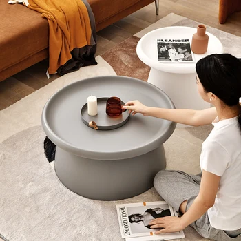 Šiaurės stiliaus apvalus kavos staliukas Šiuolaikinės mažame bute gyvenamasis kambarys kartu plastiko kavos stalo dydis apskritojo stalo asmenybė
